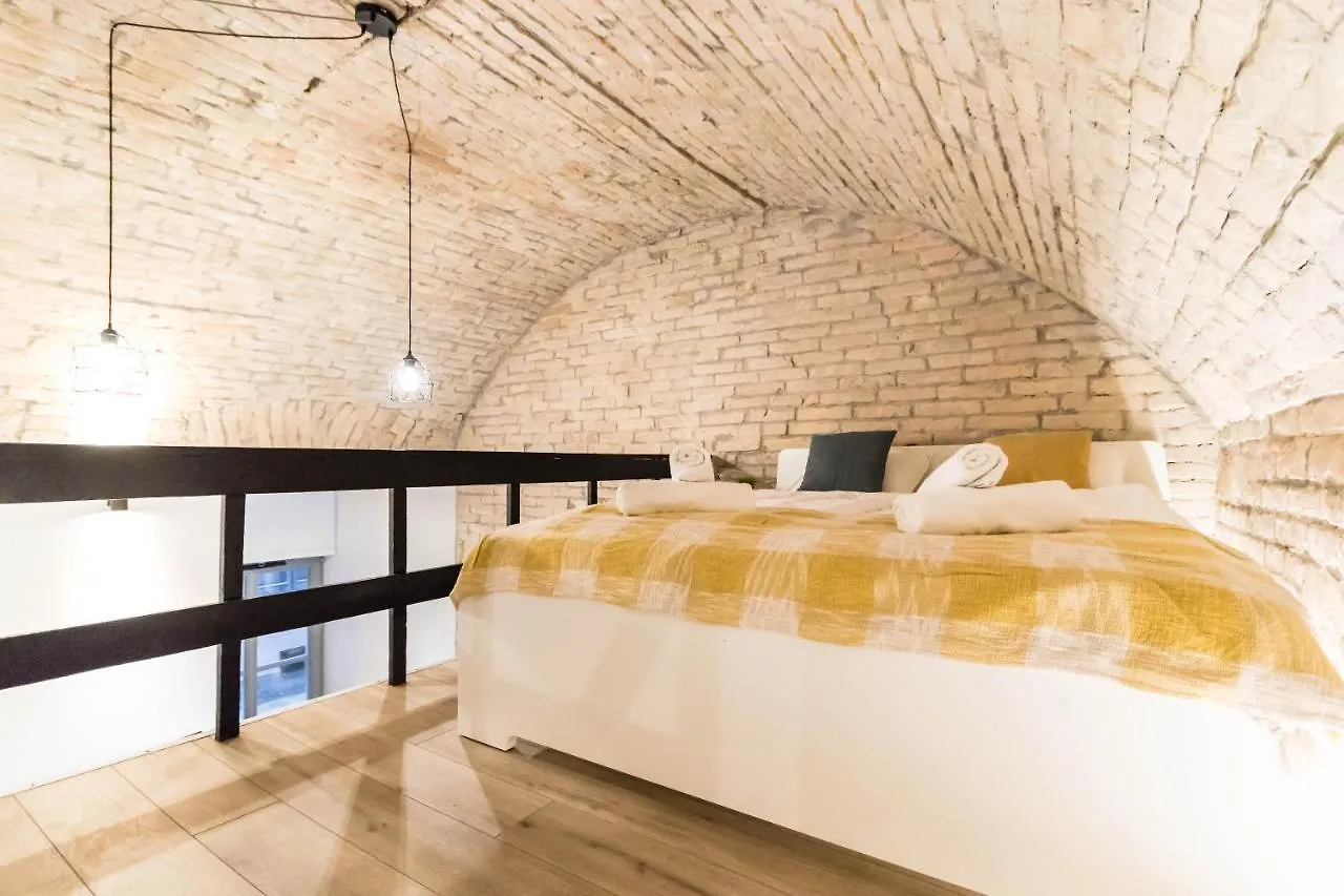 Kiraly Downtown Studio Budapest 0*,